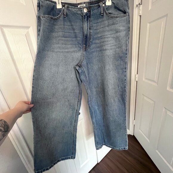 Women's Future Collective Mid-Rise Wide Leg Medium Wash Jeans 16 - Picture 2 of 11